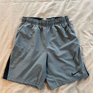 Nike Dri-Fit Flex Training Shorts Gray Men’s Small Athletic Activewear Pockets